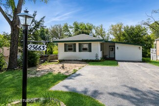 25663 W Wilson Ave, Wauconda, IL 60084