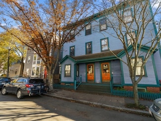 106 Pleasant St Unit 2, Cambridge, MA 02139