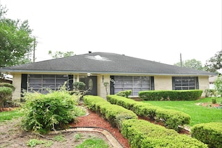 202 Coronation Dr, Houston, TX 77034