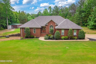 855 Rabbit Ranch Rd, Henderson, TN 38340