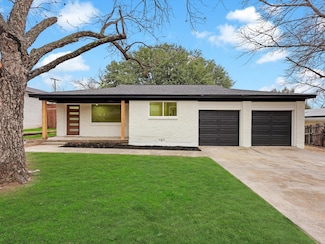 6005 Saint Johns Ln, Fort Worth, TX 76114