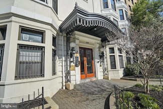 1669 Columbia Rd NW Unit 201, Washington, DC 20009