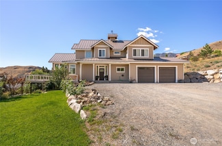 266 Ives St, Pateros, WA 98846
