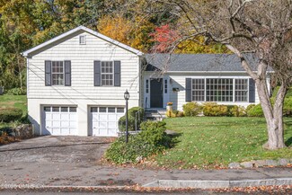47 Mallard Dr, Greenwich, CT 06830