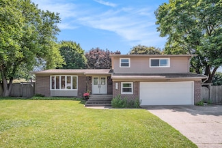 1222 Royal Oak St SW, Wyoming, MI 49509