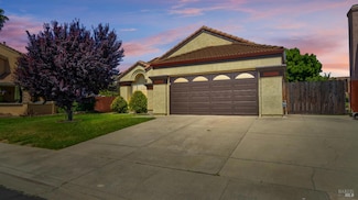667 Laurelwood Cir, Vacaville, CA 95687