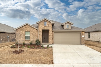 325 Beekeeper Dr, Fort Worth, TX 76131