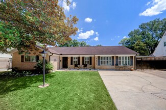 9611 Meadowland Dr, Houston, TX 77063