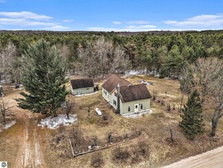 10909 W 8 Rd, Copemish, MI 49625