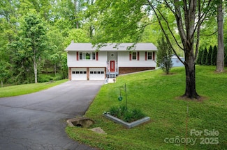 15 Heather Ln, Fairview, NC 28730