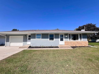 2306 15th Ave, Eldora, IA 50627