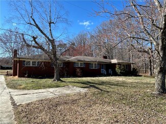 8303 Harlow Rd, High Point, NC 27263