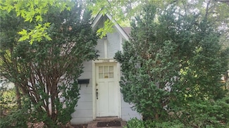 6225 N Harrison St, Kansas City, MO 64118