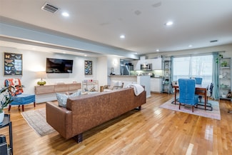 4122 Travis St Unit 19B, Dallas, TX 75204