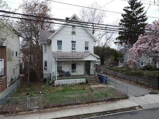 298 Harbor Rd, Staten Island, NY 10303