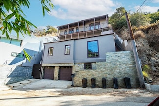 8655 Hillside Ave, Los Angeles, CA 90069
