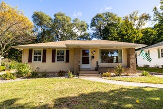 326 Wallinwood Ave NE, Grand Rapids, MI 49503