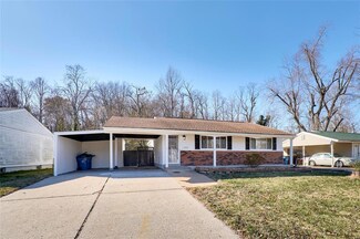 11050 Mars Ln, Maryland Heights, MO 63043