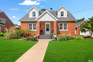 313 S Menard St, Metamora, IL 61548
