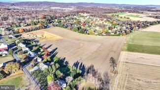 553 Oak Ln, Lititz, PA 17543