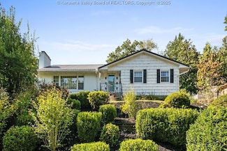 1529 Summit Dr, Charleston, WV 25302