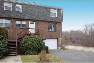 46 Broadlawn Dr, Chestnut Hill, MA 02467