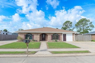 209 Denning Dr, Houma, LA 70360