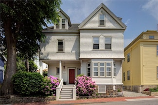60 Division St, Newport, RI 02840