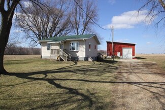 6733 E Donald St, Dunkerton, IA 50626