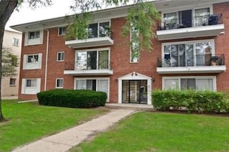 10117 Old Orchard Ct Unit 104, Skokie, IL 60076