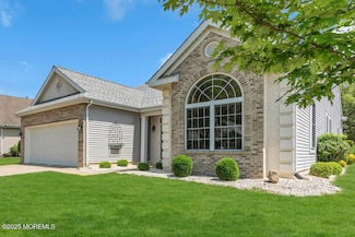 63 Merion Ln, Jackson, NJ 08527