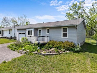 204 Winfield Ave, Petoskey, MI 49770