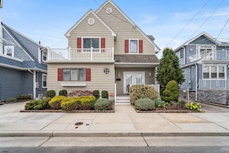 18 N Huntington Ave, Margate City, NJ 08402