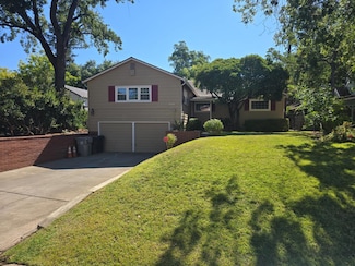 2124 Oxford St, Sacramento, CA 95815