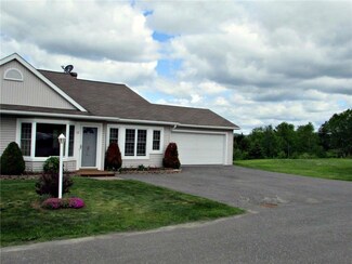 24 Pine St Unit 12, Fort Kent, ME 04743
