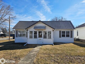502 S Ferry St, Ottumwa, IA 52501