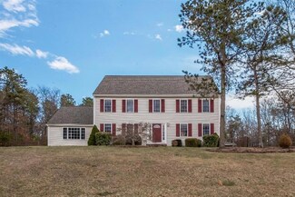 26 Ocean Pines Dr, Sagamore Beach, MA 02562