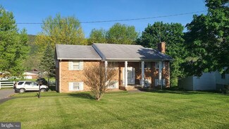 628 N Main St, Franklin, WV 26807