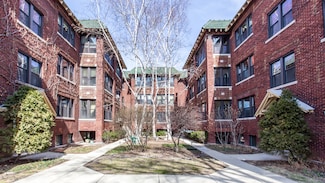 510 Madison St Unit 3N, Oak Park, IL 60302