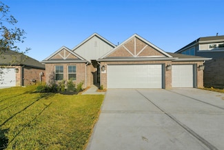 1525 Apache Heights Dr, Dayton, TX 77535