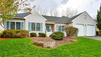 2129 Eagles Landing Dr, Nazareth, PA 18064