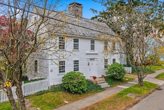 52 Fair St, Guilford, CT 06437