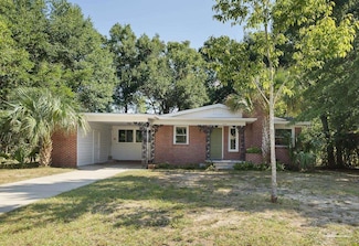 1910 Copley Dr, Pensacola, FL 32503
