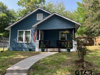 208 W Kilpatrick St, Mineola, TX 75773