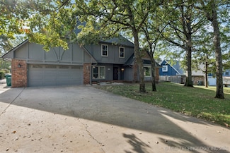 527 Pioneer Rd, Sapulpa, OK 74066