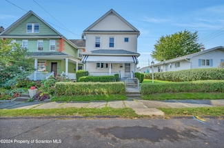 1445 Hawthorne St, Scranton, PA 18504
