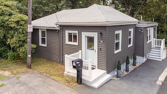 21 Woodside Terrace, Lynn, MA 01905