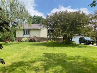 17 Stacy Rd, Malone, NY 12953