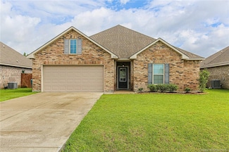 2046 Orleans Run Dr, Lake Charles, LA 70611