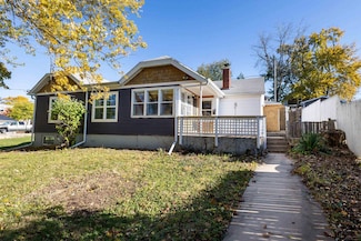 1594 Wood St, Dubuque, IA 52001